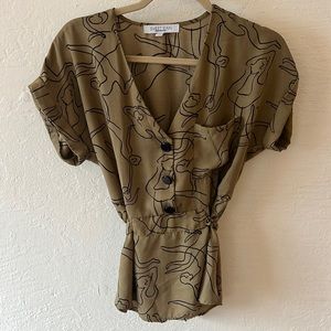 Olive green abstract figure summer blouse by Sweet Rain, size Medium